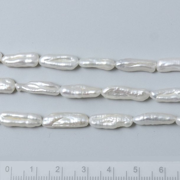 S&uuml;&szlig;wasserperle, lang, barock, wei&szlig;, ca. 16x6x5mm, A-grade, 2 Stk