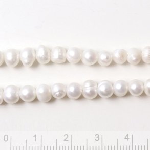 Freshwater pearl, white, side drilled, potato, appx. 4,5x5,5mm, A-grade, 10 pcs