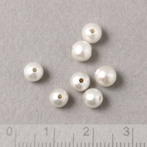 Freshwaterpearl, white, round, ca. 4,5x5,5 mm, LARGE 1.5mm hole, A-grade, 6pcs