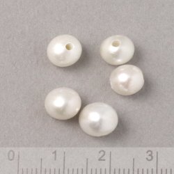Swasserperlen, ganzer Strang, wei, Potato, 6x7 mm, Groes Loch 1,5 mm, ca. 65 Stk