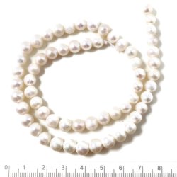 Swasserperlen, ganzer Strang, wei, Potato, 6x7 mm, Groes Loch 1,5 mm, ca. 65 Stk