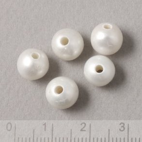Frershwaterpearl, white, round, 8x9 mm, large 1.5mm hole, 4pcs