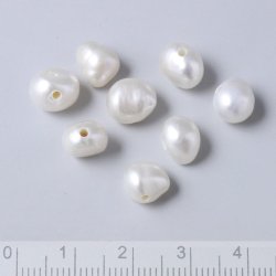 Swasserperlen, barok, Strang, wei, 7,5x9x6,5 mm, Groes Loch 1,5 mm, A-grade, ca. 50 Stk