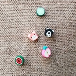 Fimo beads, animal face 1,5mm hole, mixed colours.