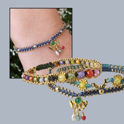 Zwischenst&uuml;ck, F&auml;cher, 3 L&ouml;cher, &Ouml;se und gr&uuml;ner Onyx, vergoldetes Silber, 10x10 mm. 2 Stk