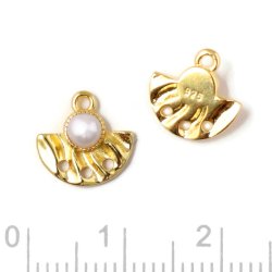 Zwischenst&uuml;ck, F&auml;cher, 3 L&ouml;chern, &Ouml;se und S&uuml;&szlig;wasserperle, vergoldetes Silber, 10x10 mm. 2 Stk