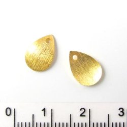 Curved drop, brushed front and back, gold plated silver, 11x7 mm. 2 pcs.
