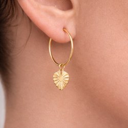 Pendant, small faceted heart, gold-plated steel, 8x6x0.7 mm, 6 pcs