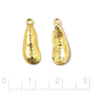 Pendant, mussel shell with loop, gold-plated silver, 17.5x6.5 mm, 1 pc.