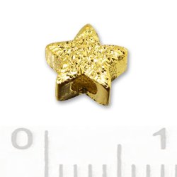 Vergoldetes Silber, kleine Sterne mit glitzernden Seiten, 5x2,2mm, 2 Stk