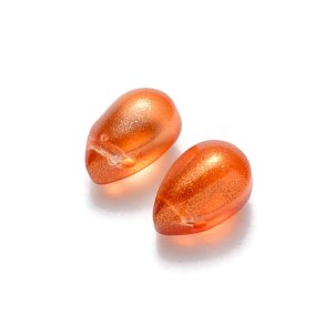 Glasperle, orangefarbener Tropfen mit Glitzereffekt, transparent, oben kreuzgebohrt, 9x6 mm. 6 Stck