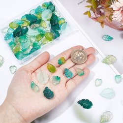 Glass pendants mix in plastic box, leaves in green shades, approx. 100 pcs