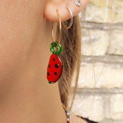 Glasanh&auml;nger, Melonenst&uuml;ck, Fruchtfigur mit &Ouml;se, ca. 24x12x4 mm, 4 St&uuml;ck.