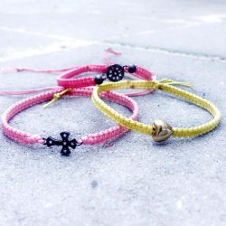 Zwischenstck, uneben, rund, matt, mit zwei Lchern, oxidiertes Sterlingsilber, 2 Stk.