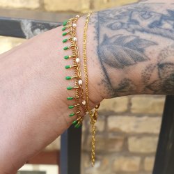 Schmuckkette, gedreht, vergoldeter Stahl mit gr�nen Emaille-Tropfen, 6x2x1,5 mm, 50 cm