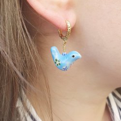 Porcelain perle, bl� fugl med blomsterm�nster, 13x18 mm, 2 stk.