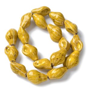 Meeresschneckenhaus, Keramikperle, gold gelblich, 22x14 mm, 18 Stk