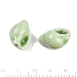 Meeresschneckenhaus, Keramikperle, hellgrn, 22x15 mm, 2 Stk