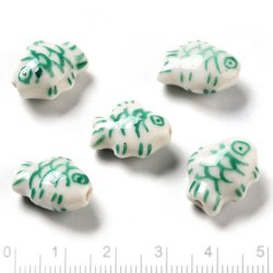 Keramikperle, Fisch, wei mit grnem Muster, 15x12x7 mm, 2 Stck