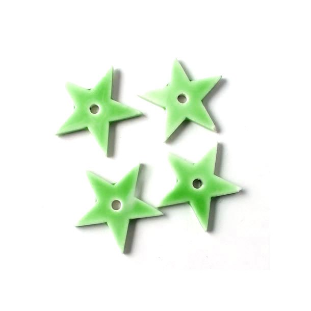 Ceramic star, light green, with a hole in the middle, 12mm, 2pcs