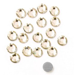 Hotfix Swarovski-Kristalle zum Aufkleben, leich braun, facettiert, flache R&uuml;ckseite, 5x2 mm, 20 Stk.