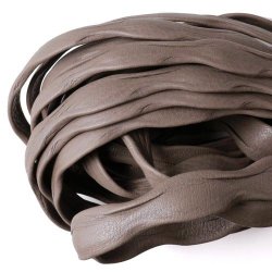 Flaches Lederband, wellenfrmig, khaki-braun, 12 x 1,5 mm, 20 cm