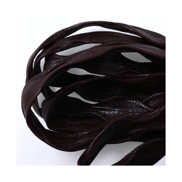 Flat leather cord, shiny dark bordeaux with wave shape, 12x1.5mm, 20cm.