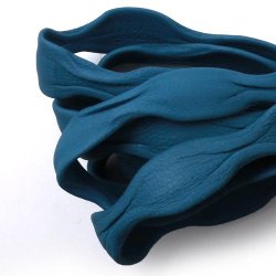 Flaches Lederband, wellenfrmig, trkis, 12 x 1,5 mm, 20 cm