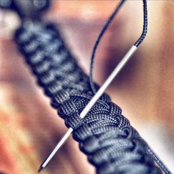 Paracord needle with thread, thin version, steel, 78x3 mm, hole: 2 mm, 1 piece
