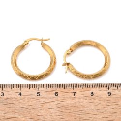 Kreol, hoop, klap-lukning, kantet med krydsm�nster, forgyldt st�l, 27x26x3 mm, 1 par