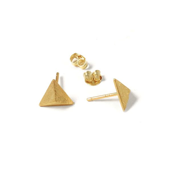 Earstuds, brushed triangle stud, gold-plated silver, 9mm, 2pcs.