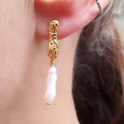 Earstud, rustic, elongated with eyelet, gold-plated silver, 15x4.5mm, 2 pcs