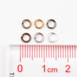 Messing &Ouml;sen, gemischt, sechs verschiedenen farben, offen, 4 mm, 140 gr.