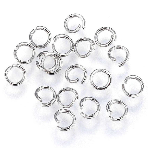 Ösen, Edelstahl, klein, geöffnet, 5x0,8 mm. 20 Stk.