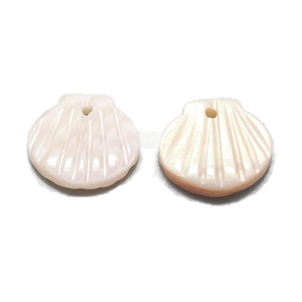 Mother-of-pearl shell pendant, faint pink 10 mm, 2 pcs.