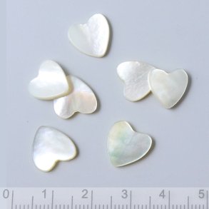 Heart-shaped beads, genuine mother-of-pearl, natural white, 11x11x1.5 mm, 6 pcs
