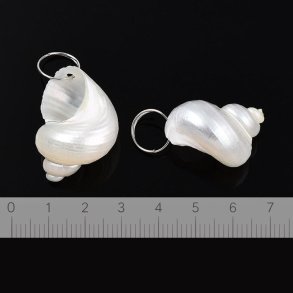 Havsneglehus vedh�ng, perlemorshvid, med 12mm �sken, ca. 27x24 mm, 2 Stk
