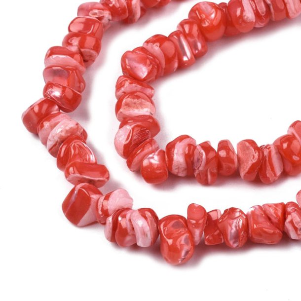 Mother of pearl, red, dyed, fullstrand, polished pieces, appx. 8x10x6mm, appx. 100 pcs