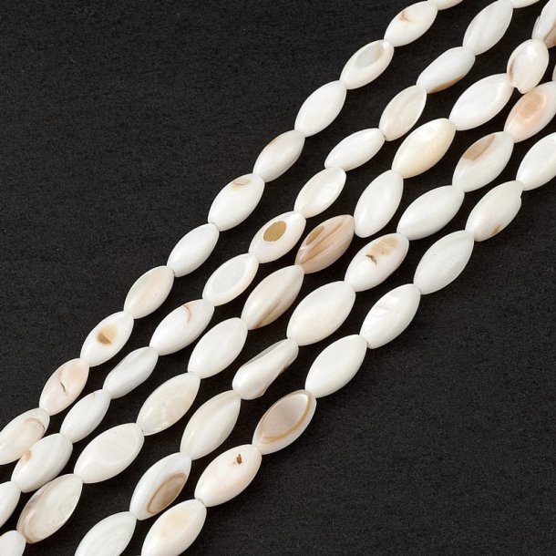 Mother of pearl shell, full strand, rice, natural white, 9.5x5 mm. appx. 40 pcs