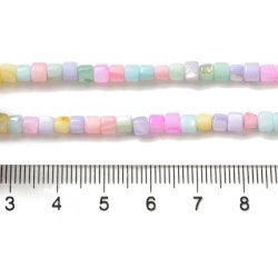 Perlmuttperlen, gemischte Pastellfarben, ganzer Strang, quadratisch 3x4 mm, ca. 110 Stck