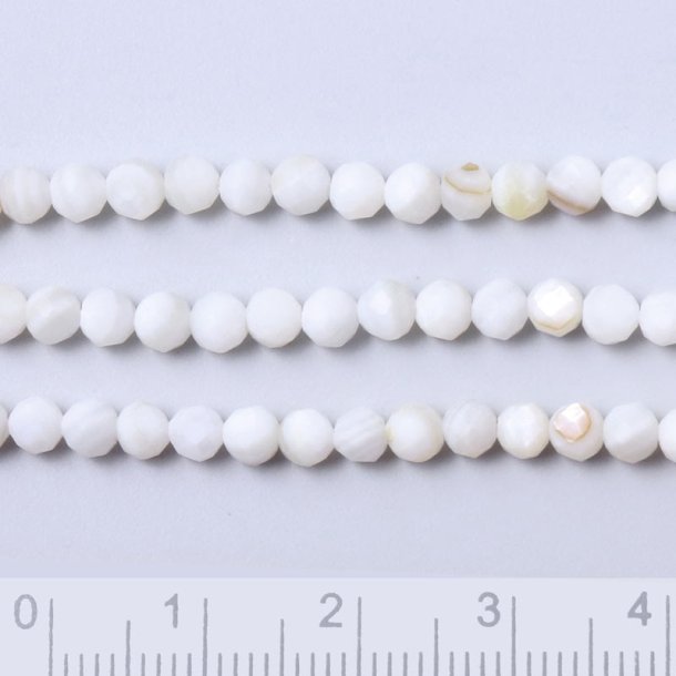 Shell beads, full strand, faceted round, white, 4x3,7mm, appx. 110pc