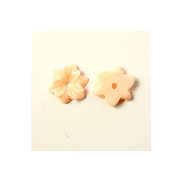 Resin, round lily, skin color, with hole in the middle, 12x3mm, 4pcs.