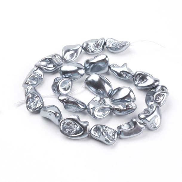 Shell pearl, nugget, complete strand, uneven, silver/gray, ca. 20x17x9mm, 18pcs