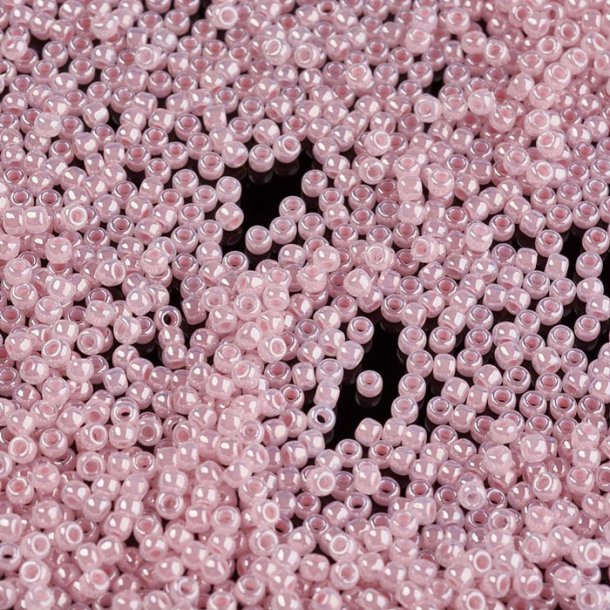 Toho Seed beads, innocent pink, opaque, luster, #11, 2x1.5mm, 10gr., 1100 pcs