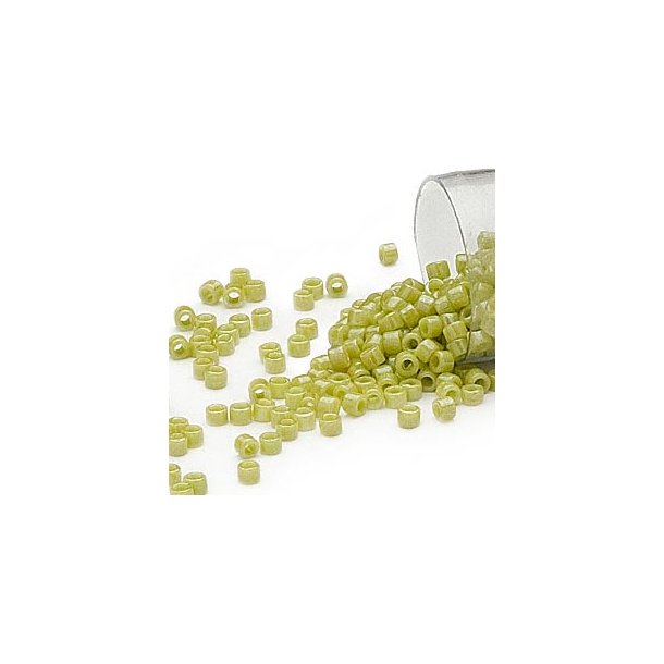 Delica, strrelse #11, chartreuse grn glasperle, changerende, 1,1x1,7mm
