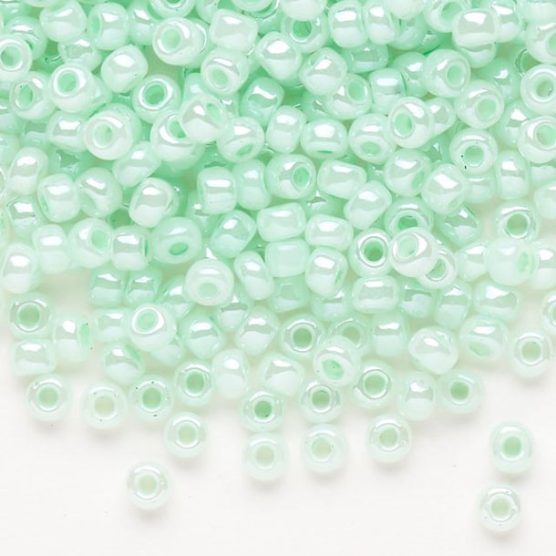 Matsuno seed bead (6/0), pastel light green, 680pcs, 40gr