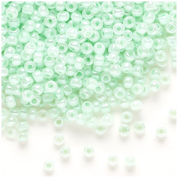 Matsuno seed bead (8/0), pastel light green, 700pcs.