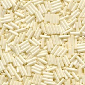 Miyuki, Bugle Beads, Glas, Rohrperle, opak, creme gelb, 6x1,7 mm, Loch 0,8 mm, ca. 400 Stk
