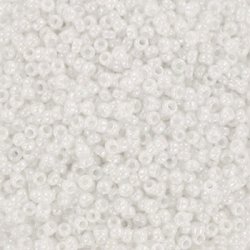 Miyuki seed bead, ceylon wei&szlig;, perlmutt, Gr&ouml;&szlig;e #15, 1,5x1 mm, ca. 3000 stk