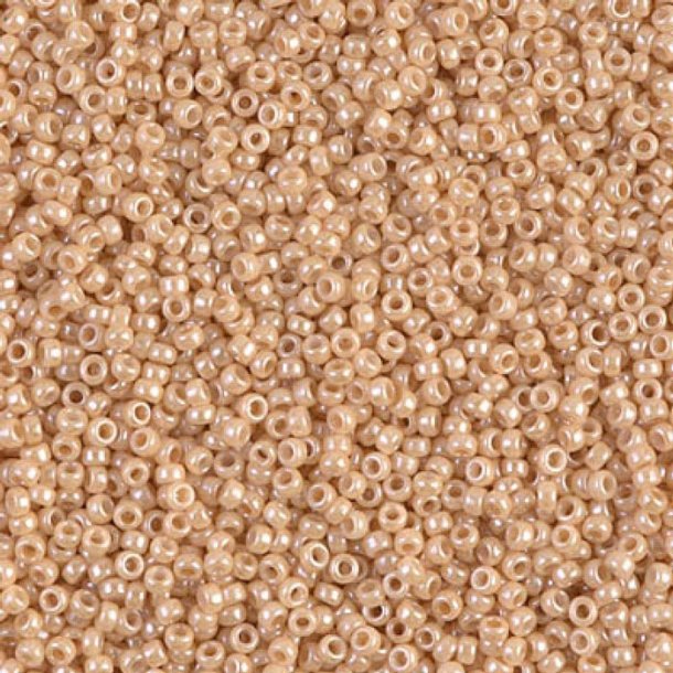 Miyuki seed bead, light caramel brown, ceylon, size #15, 1.5x1 mm, 3000 pcs